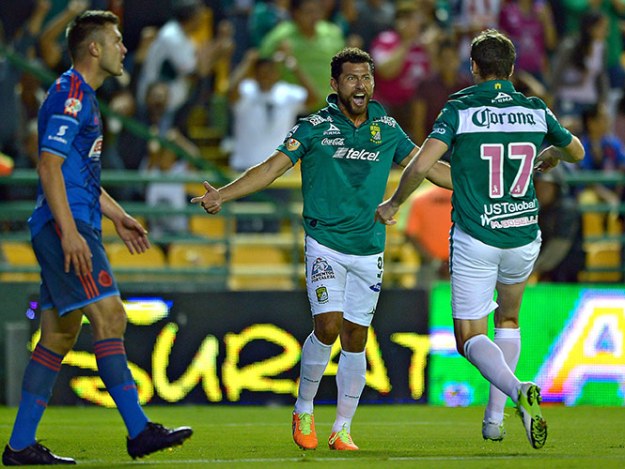 Sabah, León 2-1 Chivas