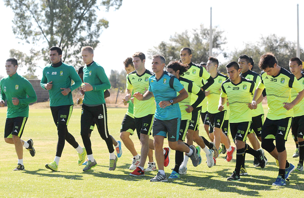 León entrenamientos